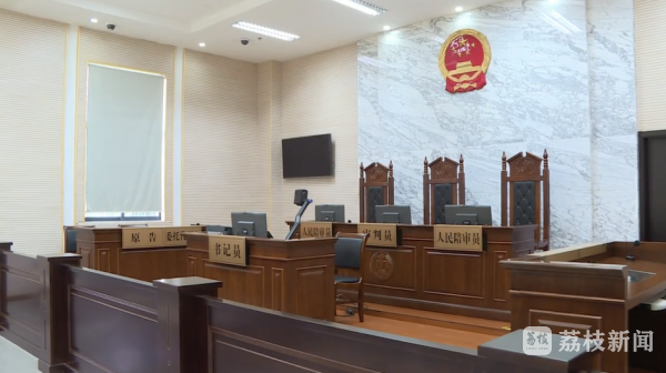 弘益配资 熊孩子“砸大钱”充值游戏，监护人可否追回？