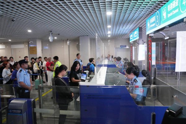 东启网 再添“空中出海口”！恩施直飞韩国首尔航线开通