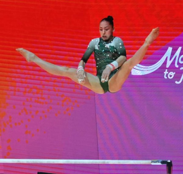 荣立通 【钱眼2025】雅加达体操世锦赛丨女子高低杠决赛前三名产生